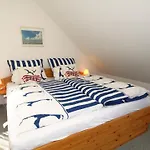 Thoms Hüs Knospe